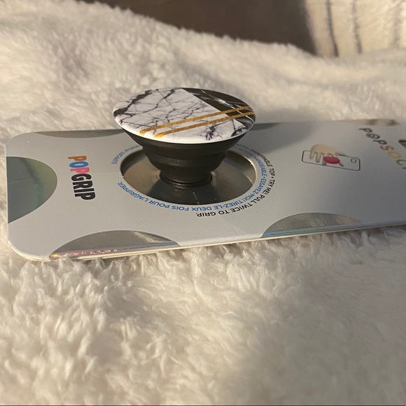 VELVET CAVIAR & POPSOCKETS & Marble Case - Picture 8 of 8